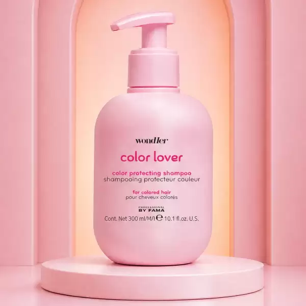 <a href="https://www.professionalbyfama.com/es/producto/color-protecting-shampoo/">COLOR PROTECTING SHAMPOO</a>